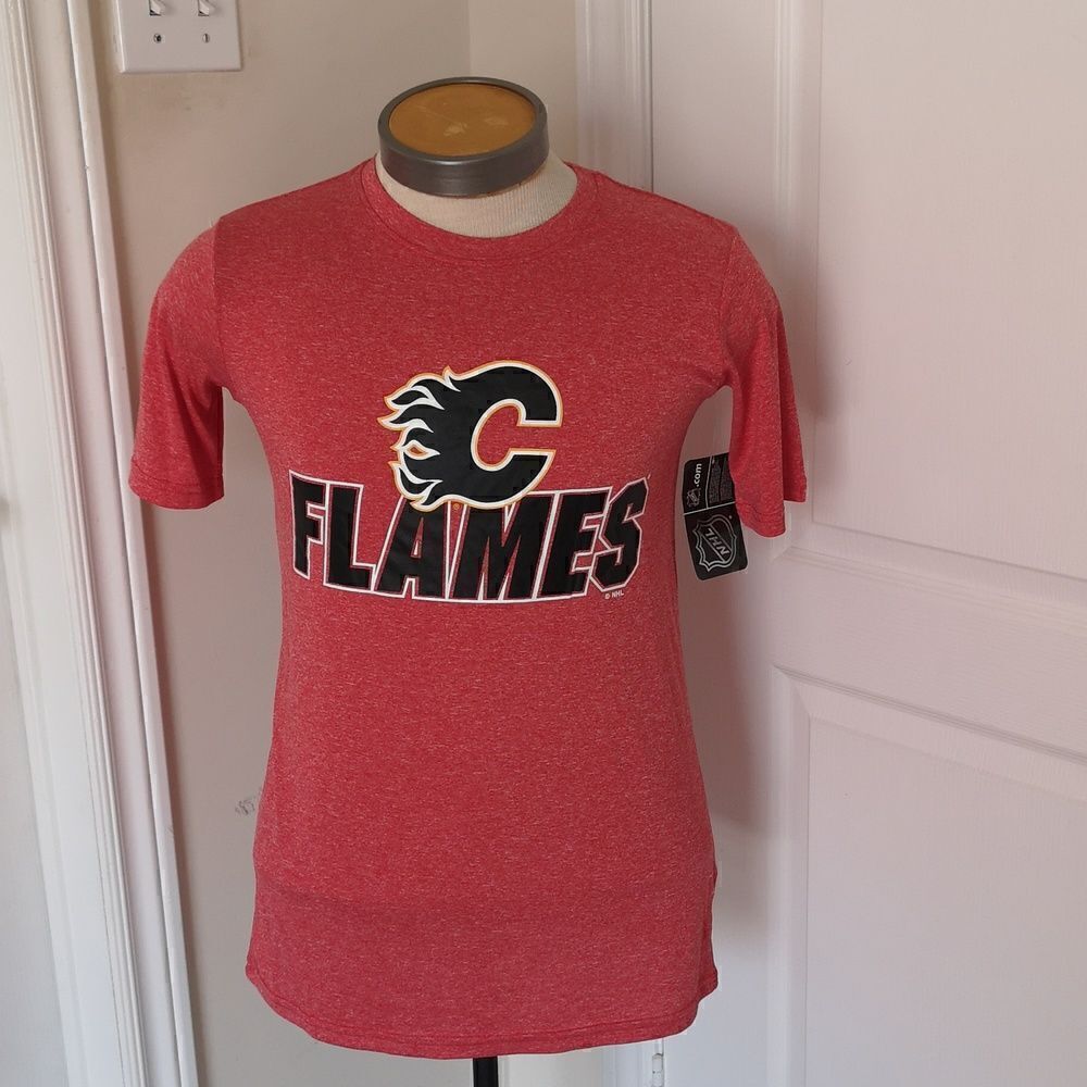 NHL Ladies Calgary Flames Logo T-shirt Small Red